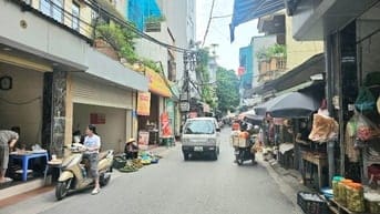 Bán nhà riêng kinh doanh giá rẻ nhất khu, tại phố Định Công Thượng 