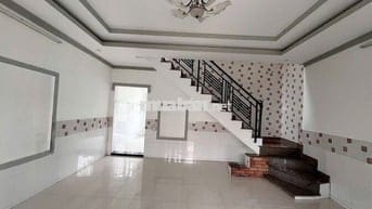 CHO THUÊ NHÀ NGUYÊN CĂN, 50M2, 2 TẦNG, 2 PN, GIÁ 8tr/1T. HẺM OTO.