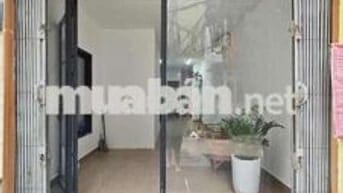 Cho thuê cửa nhà hoặc gia đình ở