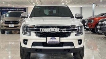 Ford Everest Titanium 2023 lướt đẹp - 11.000 km