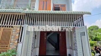 NHÀ TRỆT LẦU SỔ RIÊNG GẦN TRUNG TÂM Y TẾ DĨ AN CẦN BÁN GẤP