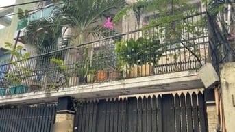Bán Biệt Thự HXH Bạch Đằng gần Ngã 4 Hàng Xanh. 6.8x17m 3L Vị Trí đẹp.