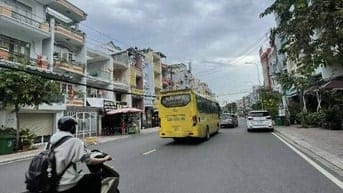 NHÀ 110M - XÂY 4 TẦNG - MẶT TIỀN ĐƯỜNG 26 - CÁCH ME TRO 100M ( 20 TỶ )