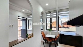 CĂN HỘ FULL NỘI THẤT BAN CÔNG CỬA SỔ THOÁNG GẦN PHAN ĐĂNG LƯU