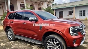 Ford Everest 2023 Titanium 2.0L 4x2 AT - 15000 km