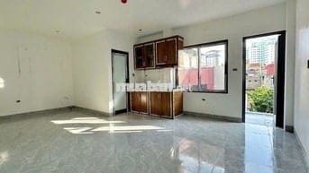 CHO THUÊ CĂN HỘ STUDIO BAN CÔNG SIÊU RỘNG NGAY PHỐ THUỴ KHUÊ - TÂY HỒ