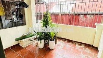 Nhà Cầu Giấy 30m², 5 Tầng, Giá 7.9 Tỷ – Tiện Ích Đầy Đủ, Vị Trí Tốt