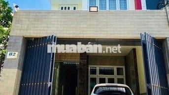 Nhà ở KDC yên tĩnh thuận tiện cho thuê văn phòng, có chỗ đậu xe hơi