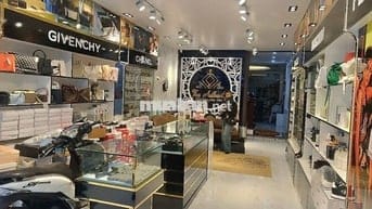 bán nhà 193 văn cao , 81m2, ngõ 5m oto đỗ cửa