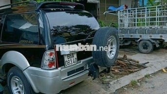 Xe 7 chỗ ford, xe có 5 cái vỏ mới ,Đăng kiểm mới