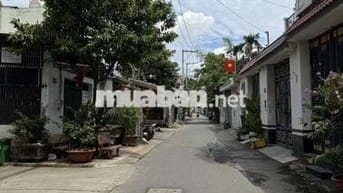 Đất hiếm , chỉ sót lại *** , HXH , vài bước ra MT , Hương Lộ 2