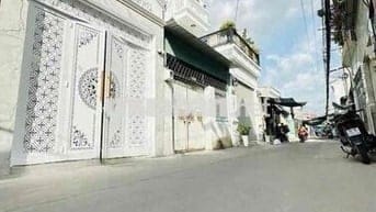 HÀNG HIẾM, NHÀ MỚI, NHỈNH 4T, NHÀ BÈ, HẺM XE HƠI.