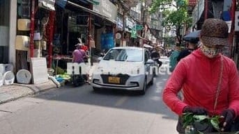 GĐ cần bán nhà 3t, Lô góc cạnh SVĐ Mỹ Đình 6.3ty