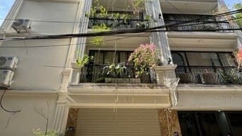 NHÀ PHÂN LÔ GARA Ô TÔ, GẦN PHỐ, TRUNG TÂM QUẬN HAI BÀ TRƯNG