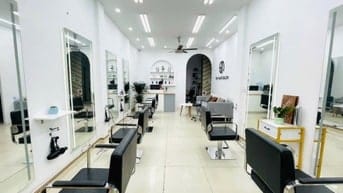 CHO THUÊ NHÀ NGUYÊN CĂN MẶT TIỀN PHỐ GIÁP NHẤT - NGÃ TƯ SỞ 