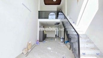 CHÍNH CHỦ CẦN BÁN NHÀ GÁC LỬNG ĐÚC .100m2GÁC LỬNG ĐÚC KIỆT TRƯỜNG CHIN