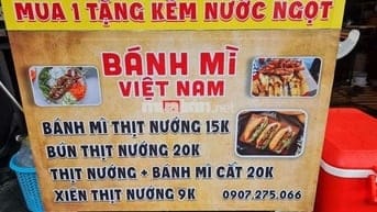 Sang Chỗ Bán Bánh Mì kèm xe inox ngay trường Ngô Quyền đông học sinh