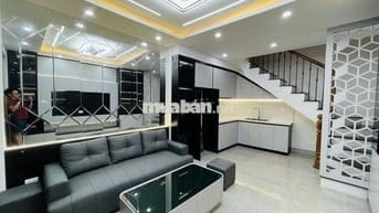 5 tầng Trung tâm Hoàng Mai / Ô tô đỗ cửa / Nội thất sịn xò về ở ngay