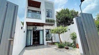 🔥 CHỦ BÁN GẤP – NHÀ LẦU MẶT TIỀN NGAY SÂN GOLF LONG THÀNH GẦN SBAY LT