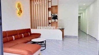 BÁN NHÀ MỚI ĐẸP NGAY SÁT CHỢ , KINH DOANH Ở ĐỀU ĐƯỢC
