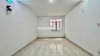 PHÒNG STUDIO CỬA SỔ TRỜI SIÊU RỘNG SIÊU THOÁNG MÁT