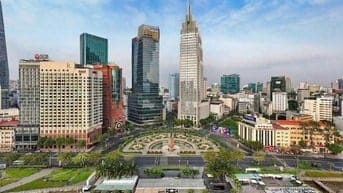 Bán căn hộ lầu 4 mặt tiền trung tâm Phường BT Q1 dt:193m giá 9 tỷ.  