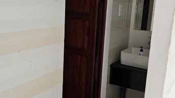 Cho thuê nhà mặt tiền Phan Huy Ích Tân Bình 4x35 4 tầng có sân để xe