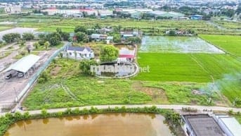 Bán gấp lô đất trung tâm thị trấn Bến Lức Long An giá siêu tốt