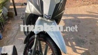 Xe máy êm .giấy tờ đầy đủ. Có cccd chủ xe