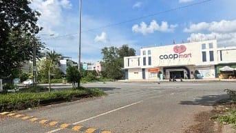 bán gấp nhà mặt tiền đường 1C giao võ văn vân vĩnh lộc B ấp 1 ngay chợ