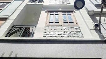 CẦN BÁN NHÀ SÁT MẶT TIỀN ĐIỆN BIÊN PHỦ GẦN HÀ ĐÔ CENTROSA QUẬN 10 .