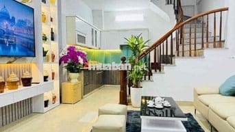 Hàng Hiếm ! Bán Nhà Vũ Tông Phan - Gần Ô tô - 5 Tầng -38m2 - 7.8 tỷ