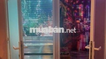 Cần sang nhượng quán hát . Bao tiền thuê nhà 3 tháng đầu