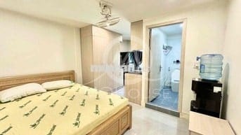 Căn hộ 1PN ra vào vân tay, full nội thất, máy lọc nước, bếp hút mùi