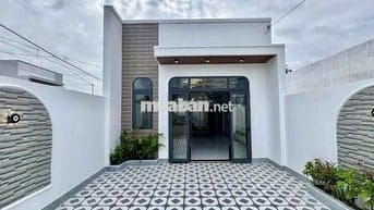 NHÀ CẤP 4 HOÀN THIỆN NẰM NGAY TRUNG TÂM PHƯỜNG TÂN TRIỀU !!