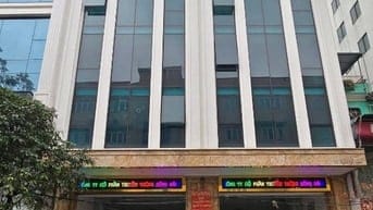 CHO THUÊ CA TOÀ SIÊU MỚI 120M x 8T Phố lớn - Hai bà trưng quận 