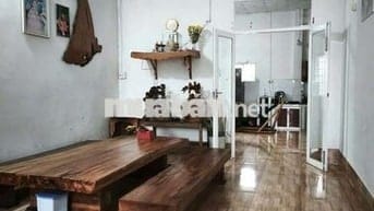 Nhà cấp 4 rộng rãi tại hẻm 53 trần quý cáp