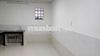 Cho thuê nhà trung tâm Q1, trệt gác suốt, nhà trống vào ở ngay