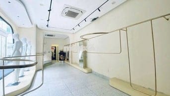 Cho thuê nhà 2 mặt tiền đường Hoàng Hoa Thám, trung tâm sầm uất