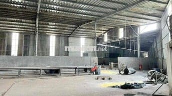 Cho thuê xưởng có KV 2700m2 ,có pccc cơ bản,nhà máy nước thiện tân