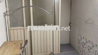 Phòng dưới đất gác xuốt khu an ninh