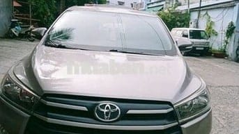 Toyota Innova 2016 2.0E - 282000 km