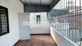 Nhà Mới 40m2 Phố Trạm, Ngõ Nông Thẳng 3 Bước Ra Ô Tô Tránh Dừng Đỗ