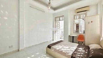 CĂN HỘ CÓ BAN CÔNG FULL NỘI THẤT NGAY TÂN BÌNH