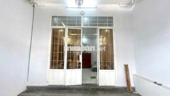 NHÀ CẤP 4  2 PHÒNG NGỦ Ở BẮC NHA TRANG GIÁ 8 TRIỆU/ THÁNG