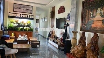Nhà Phố 98m2 3 Tầng 5PN Đường Thông Thiên Học, Trung Tâm P.02 Đà Lạt