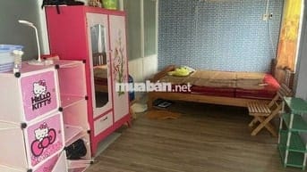 Cho thêu phòng trọ mặt tiền trên đường song hành, Lê Thị Hà