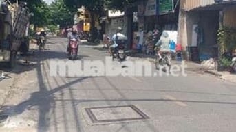 Chín Chủ. Cho Thuê. DT 140m 1lửng 2pn 2wc