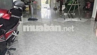 NHÀ 1 SẸC 90M2 1 TRỆT 1 LẦU HẺM XE HƠI 1243 LÊ VĂN LƯONG CÓ SÂN VƯON
