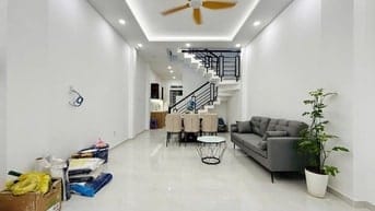 RA NHANH BÁN GẤP CĂN NHÀ Đ HOÀNG DIỆU, PHÚ NHUẬN.GẦN TRƯỜNG NGÔ TẤT TỐ